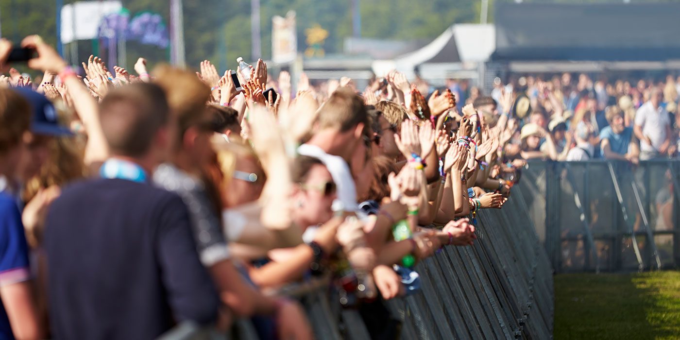 1400x700px-crowds-enjoying-themselves-at-outdoor-music-festiv-2021-08-26-16-12-45-utc 1400x700px-crowds-enjoying-themselves-at-outdoor-music-festiv-2021-08-26-16-12-45-utc